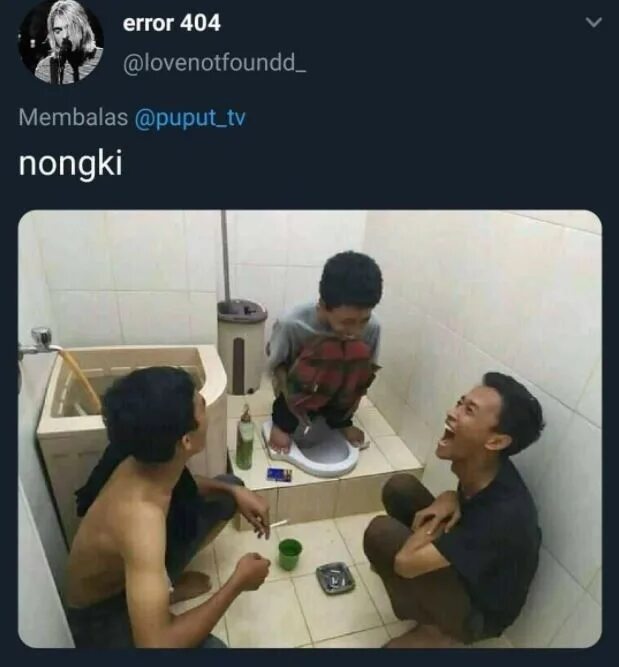 Bocil di wc