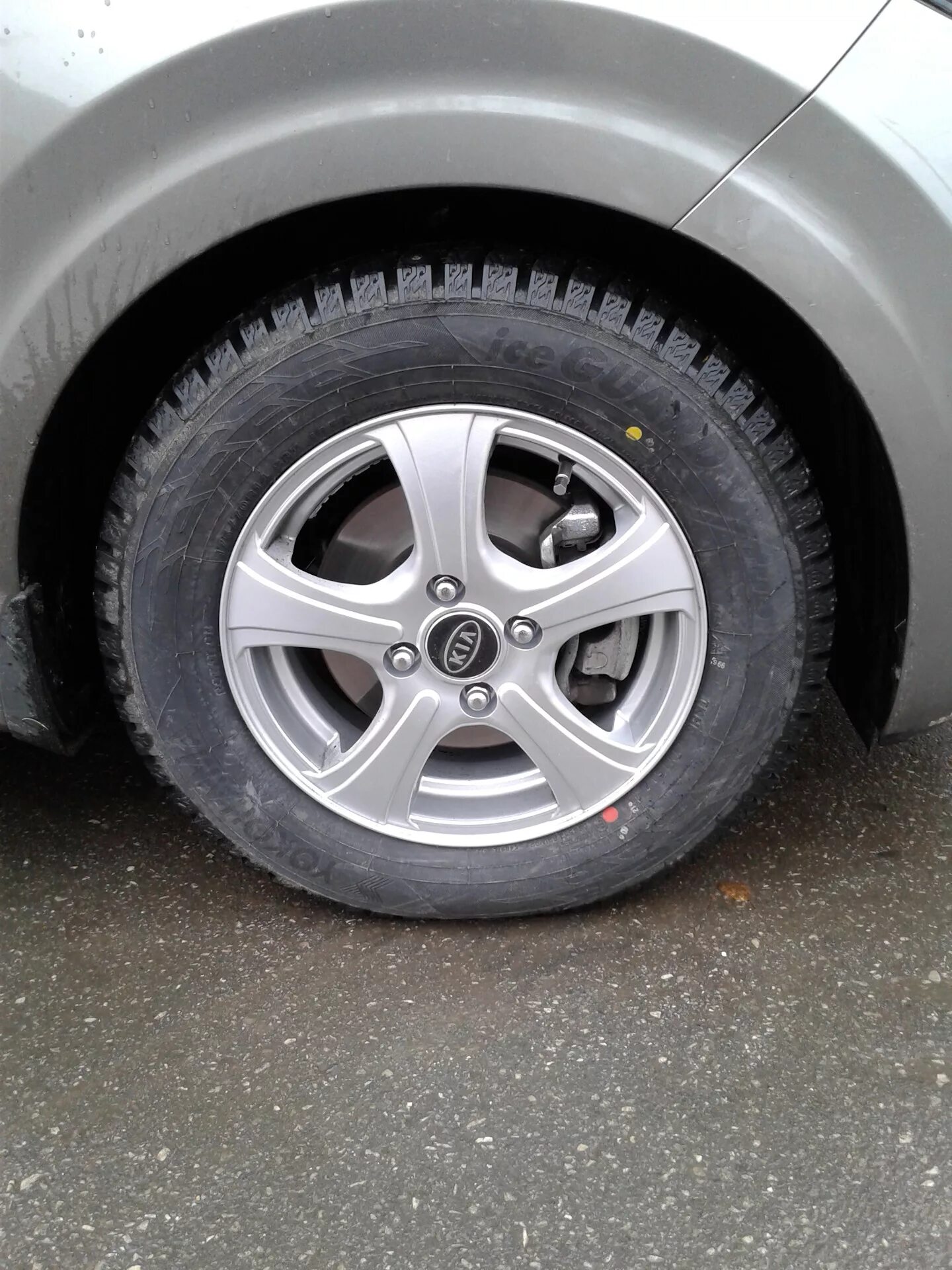 Какая шина 175 70 14. Резина 18560 r15 на киа рио. 18565 r14 picanto. 17570 r14. 185 60 r15 пиканто.
