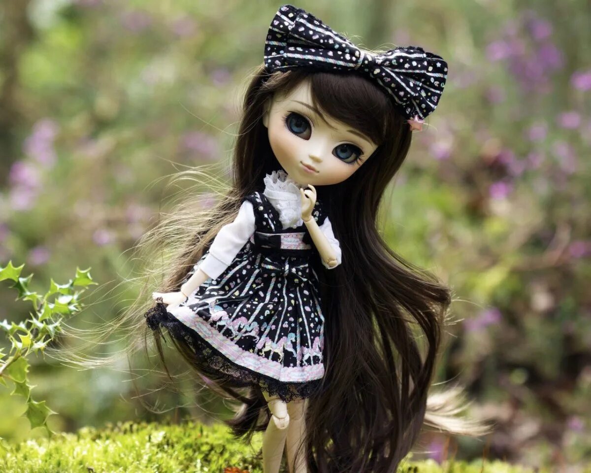 Кукла красивая кукла песня. Кукла cute doll. картинки на телефон красивые куклы. девочки доллс. заставки на телефон для девочек прикольные куклы.