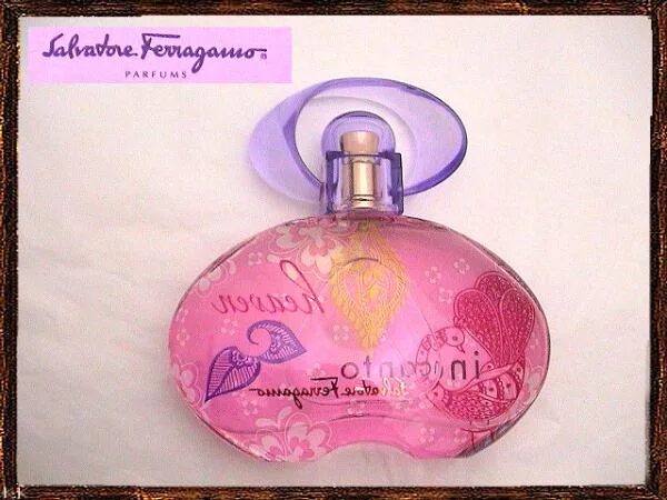 Туалетная вода давидофф sea water женские. Духи розовая коробка. Парфюм гуччи розовые. Духи розовая коробка. Гуччи пинк духи.