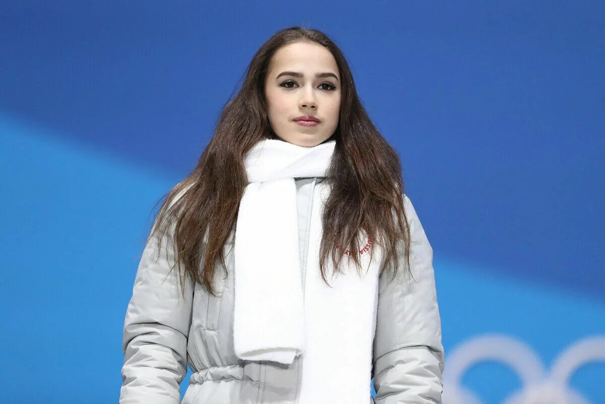 Загитову фото. Алина Zagitova. Загитова. Алина Загитова фото. Алина Загитова портрет.