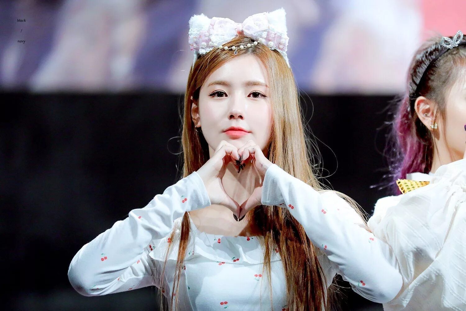 Bloom айдл. Miyeon hwaa. миён джи айдл. miyeon of g i-dle. miyeon блоиндинка.