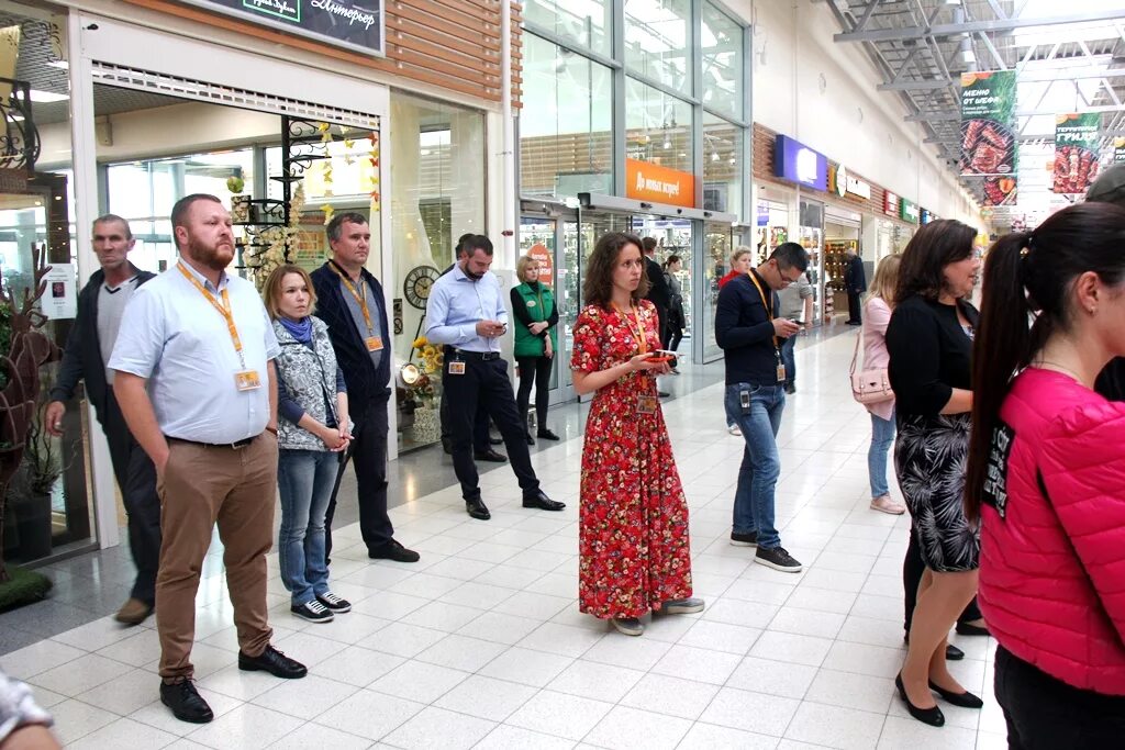 Работа пушкина глобус. Управляющий гипермаркетом глобус. охрана глобус.