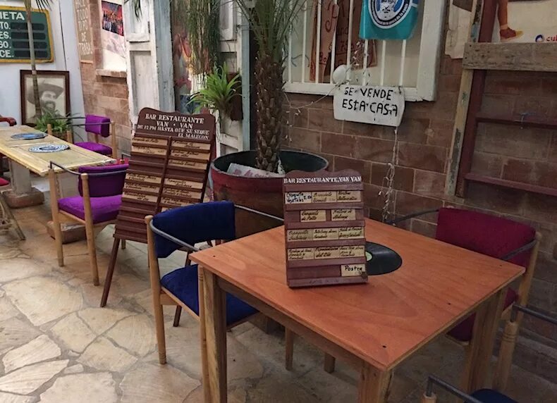 лучшие рестораны гаваны. бар в кубинском стиле. гавана куба кофейня на площади escorial. ресторан 'la florentina'гавана. ялта ресторан гавана.