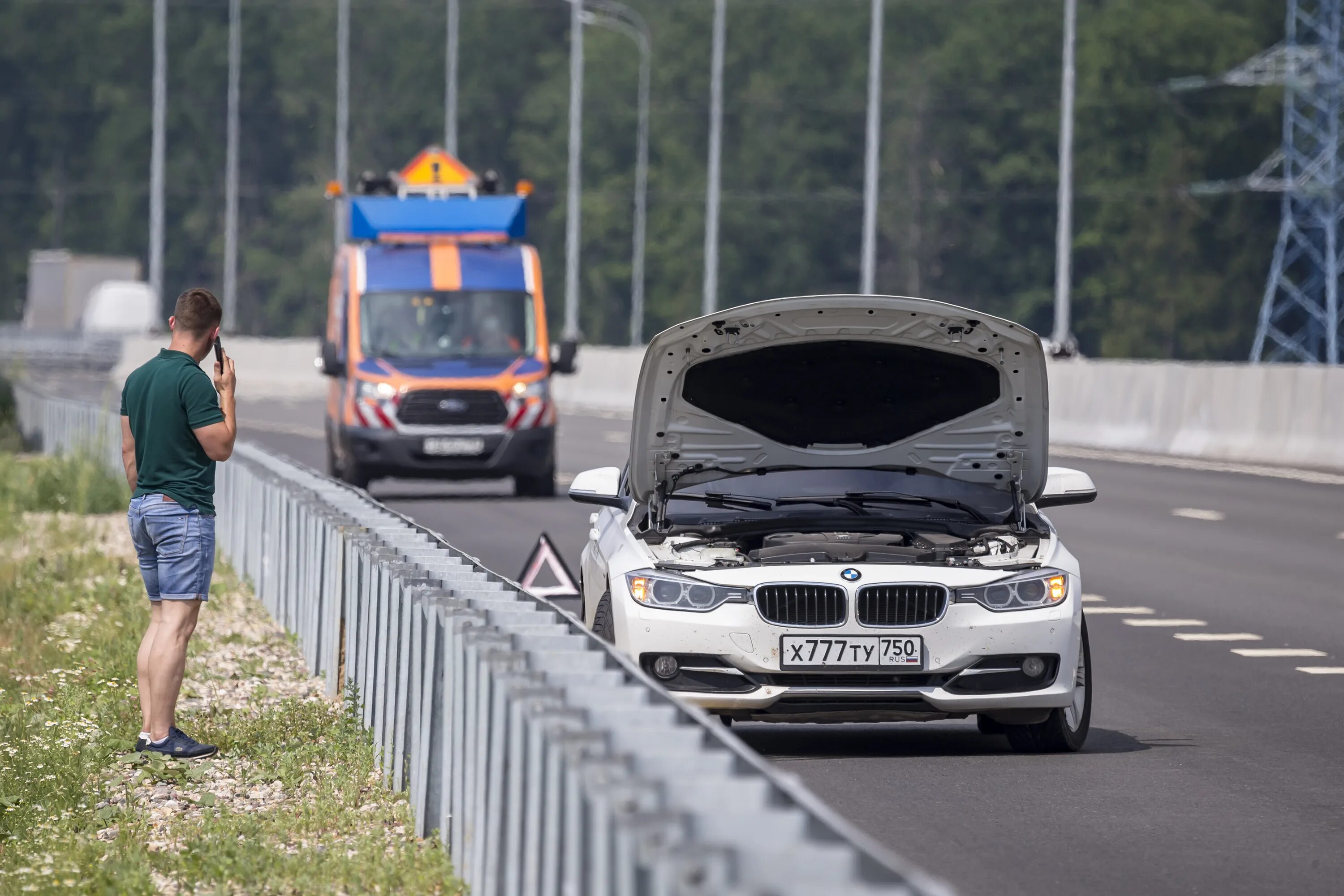 Платная дорога Автодор. Машина на дороге. Автодор машины. Аварийный комиссар на платной дороге. Дорого в россию 1