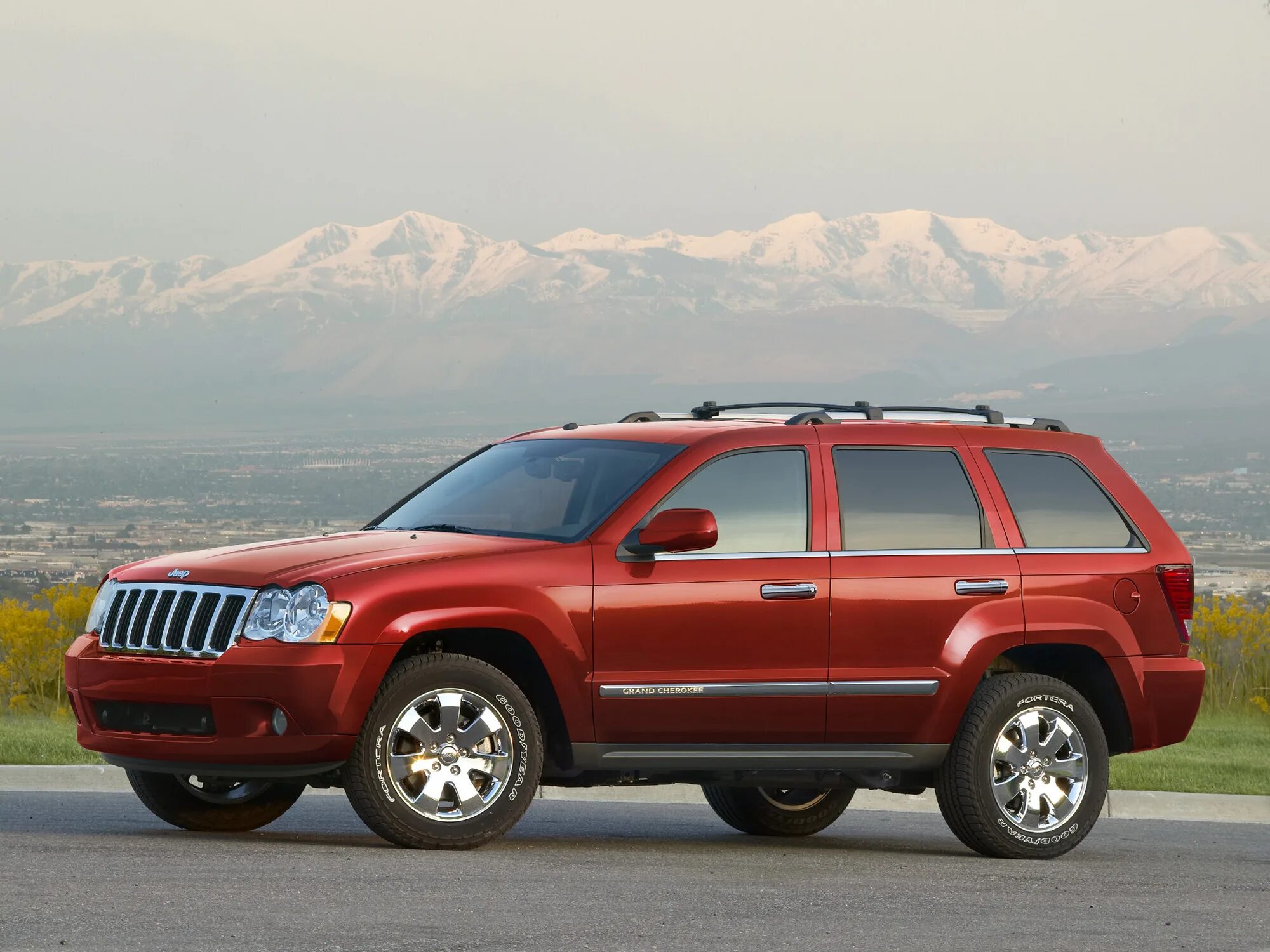 Оцинкованный внедорожник. Jeep Grand Cherokee WK 2005-2010. Jeep Grand Cherokee Laredo 2005. Jeep Grand Cherokee 2008. Jeep Grand Cherokee Limited 2010.