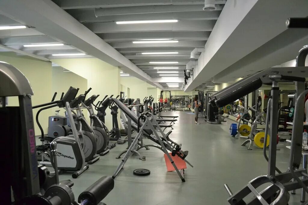 Фитнес зал гагарин жуковский. Гагарин фитнес жуковский. Гагарин фитнес парк симферополь. Гагарин фитнес жуковский. Тренажерный зал гагарин.