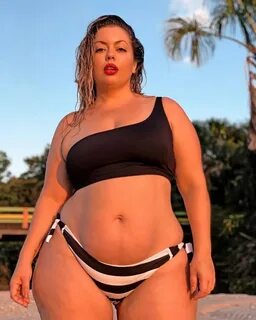 10 modelos Plus Size mais belas do mundo