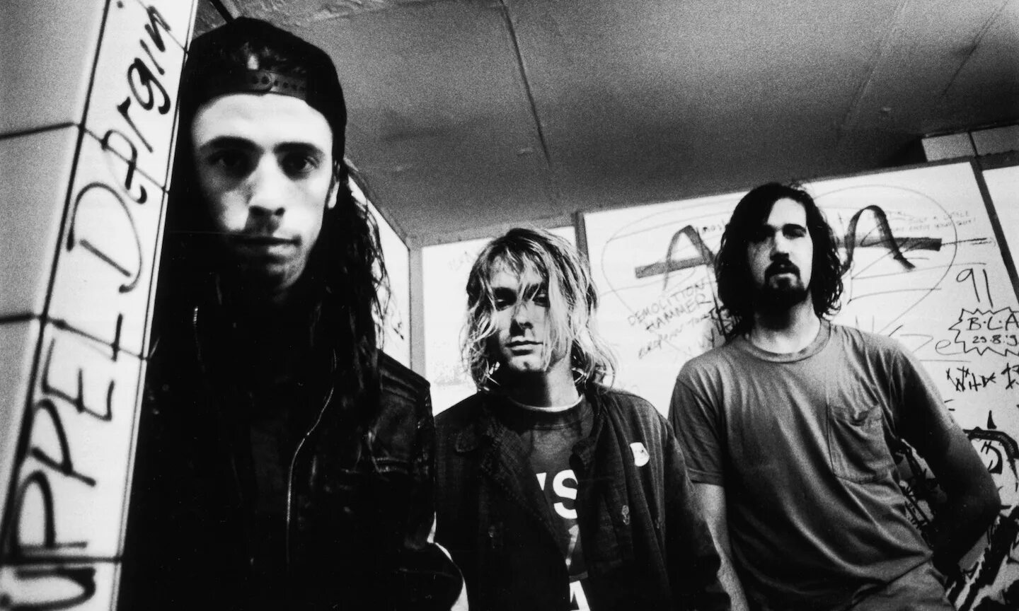 Nirvana музыка. Нирвана группа. Участники группы Нирвана. Nirvana фото группы. Курт Кобейн с группой.