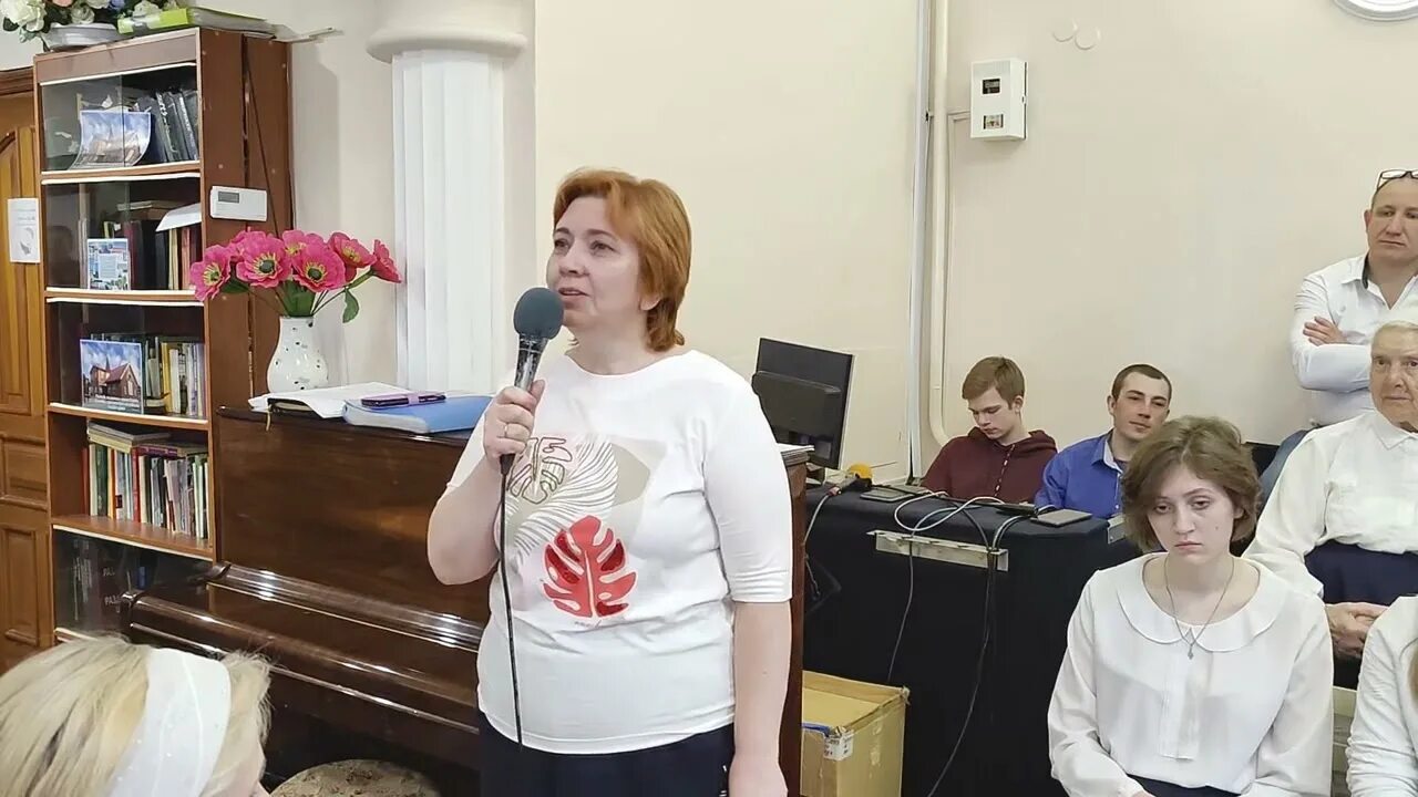 Возрождение московская. Жк возрождение москва. Фотовыставки. Храм у соломенной сторожки 2011. Православие фото.