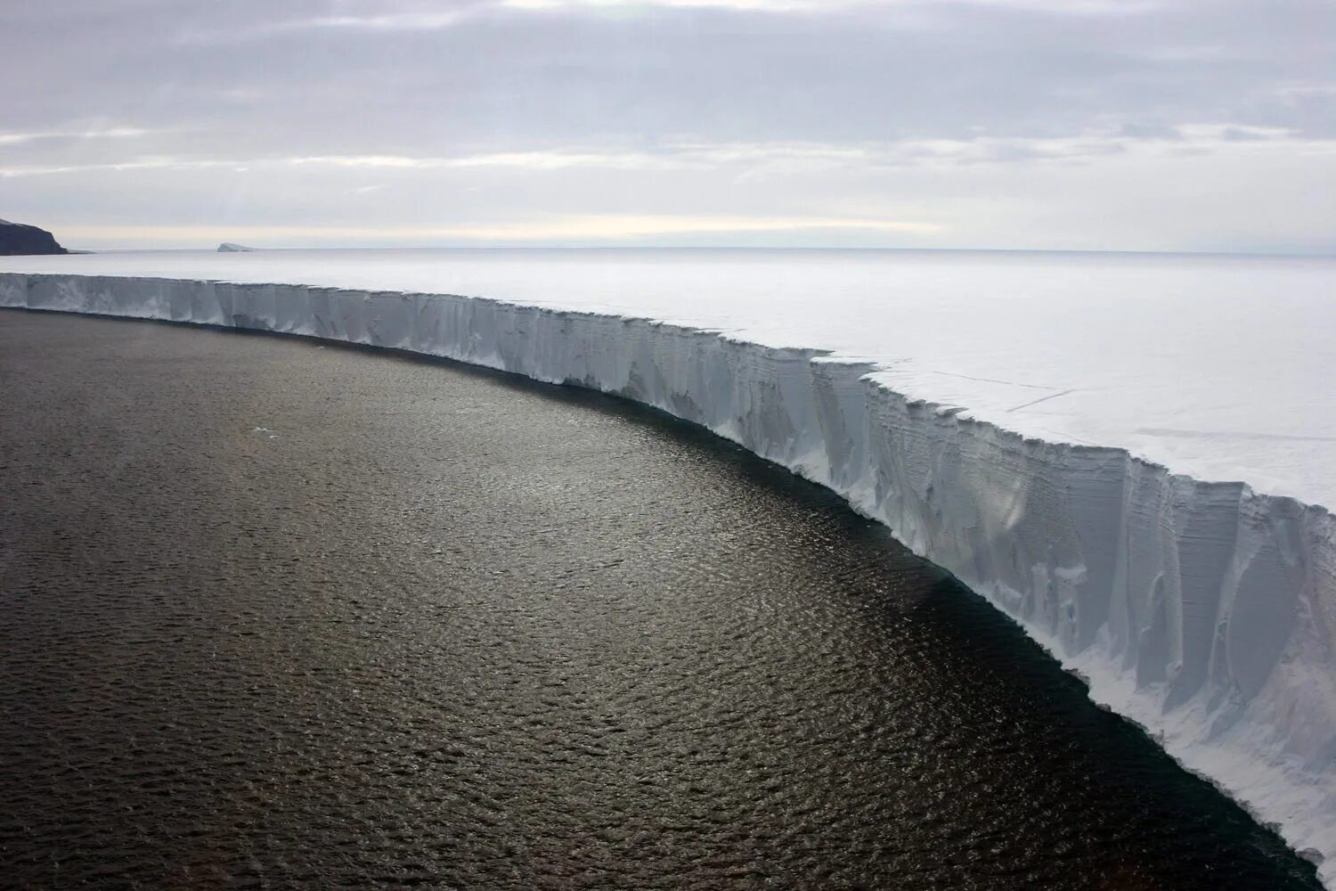 Край земли планета земля. Край земли. Край земли Антарктида. Ледяной край земли. Ледяная стена Антарктиды.