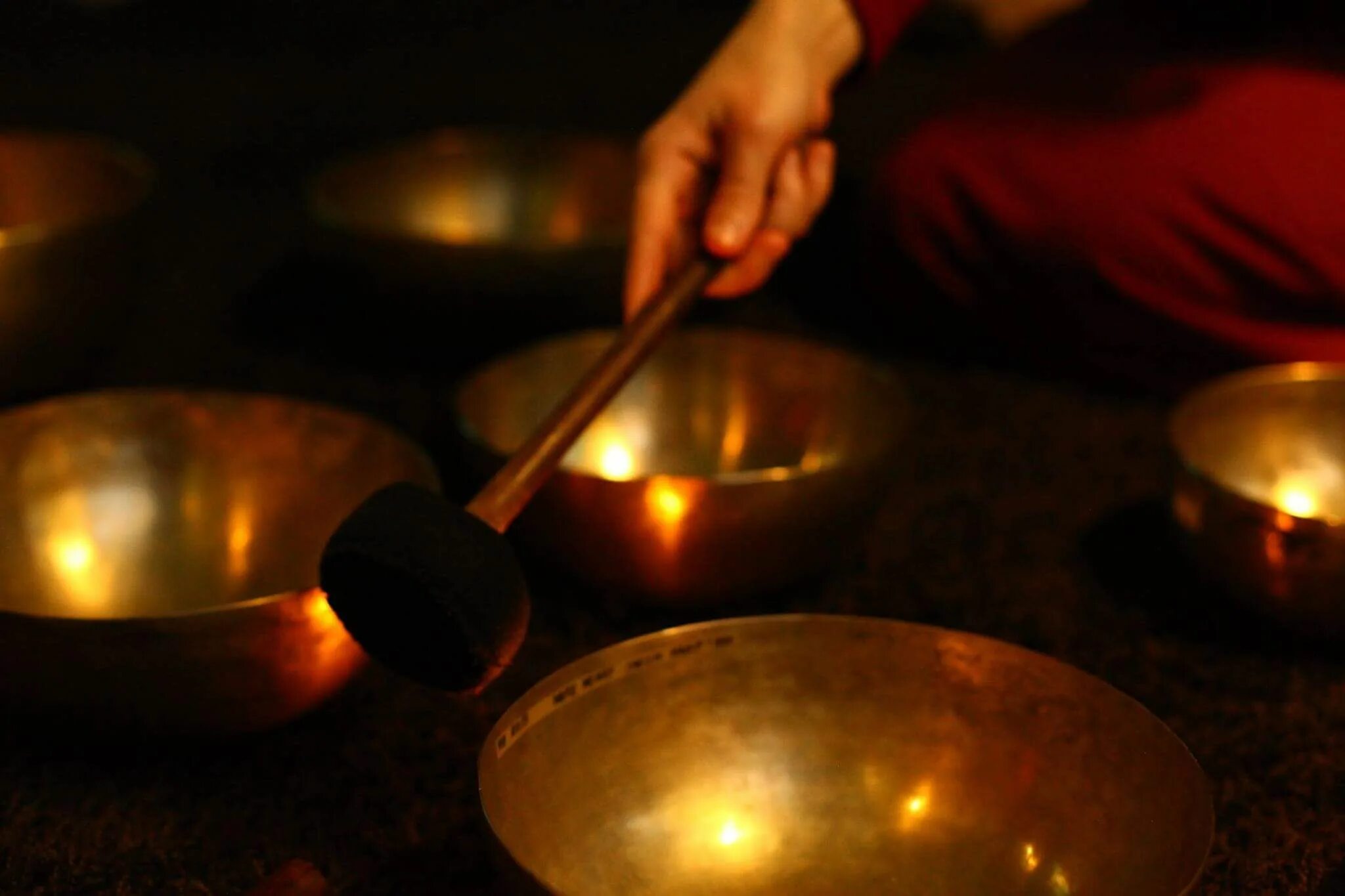 Гонг и Поющие тибетские чаши. Тибетские чаши. Поющая чаша. Чаша для медитации. Звук поющих чаш