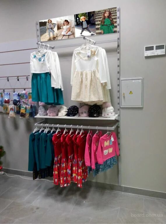 торговая система глобал. торговое оборудование для магазина детской одежды. торговые системы для магазинов одежды. стойка под одежду для детских магазинов. торговое оборудование для одежды.