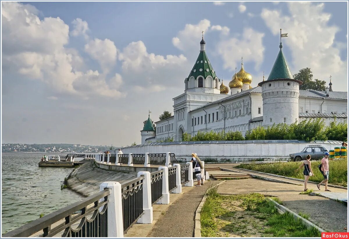 Свято троицкий ипатьевский. Свято Ипатьевский монастырь Кострома. Троицкий Ипатьевский монастырь. Город Кострома. Свято-Троицкий Ипатьевский монастырь.. Кострома Ипатьевский Мон.