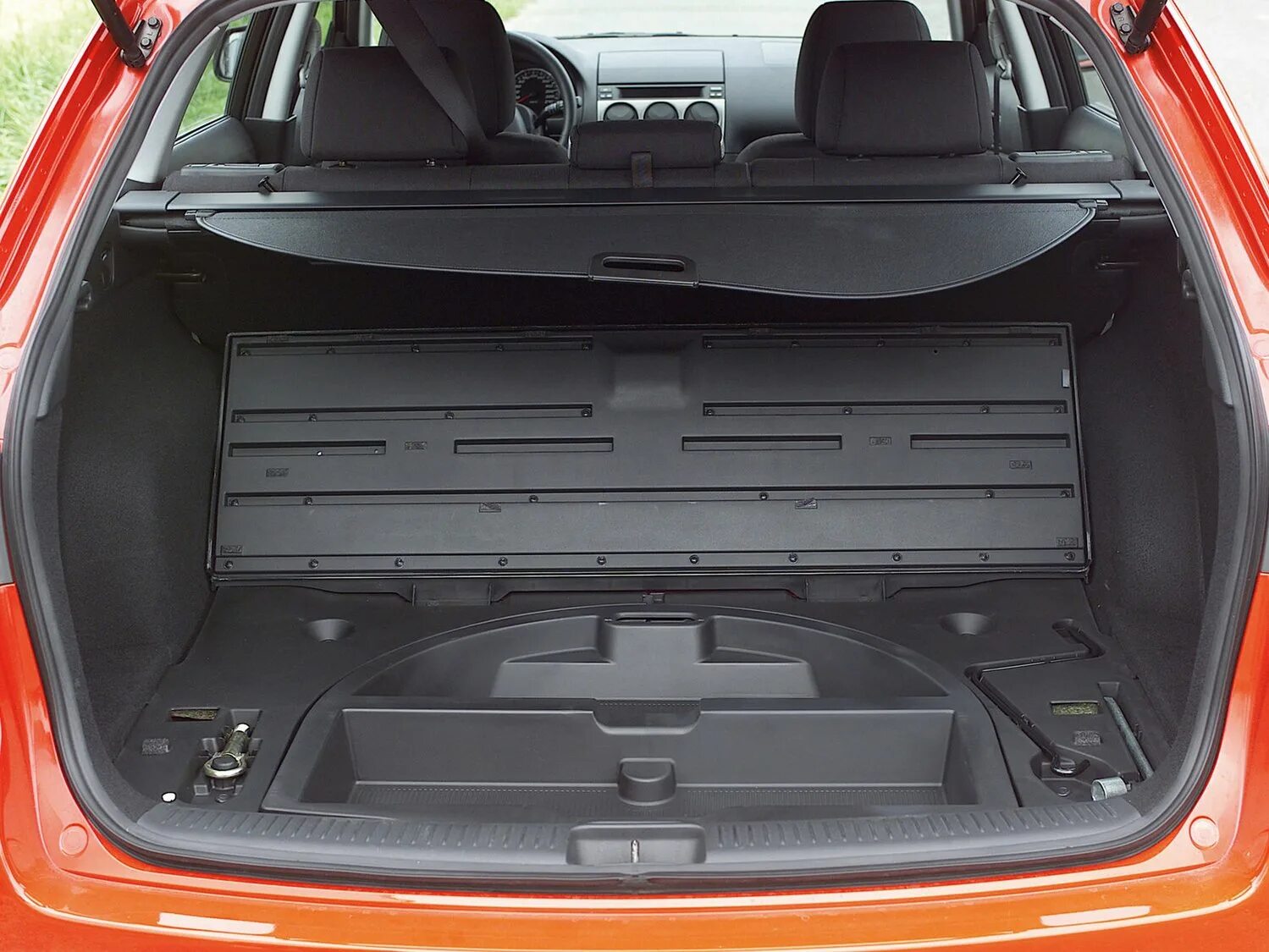 Багажник мазда 6 gg. Mazda 6 универсал багажник. Мазда 6 2008 багажник. Мазда 6 2010 багажник. Мазда 6 2007 багажник.