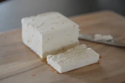 Как сделать с домашнего молока брынзу