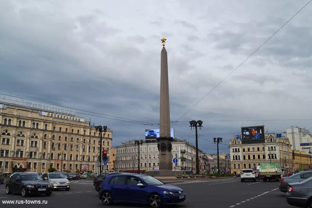 Сквер на площади восстания в санкт-петербурге. Город герой ленинград площадь восстания. Площадь восстания спб. Площадь восстания московский вокзал. Площадь восстания московский вокзал санкт-петербург.