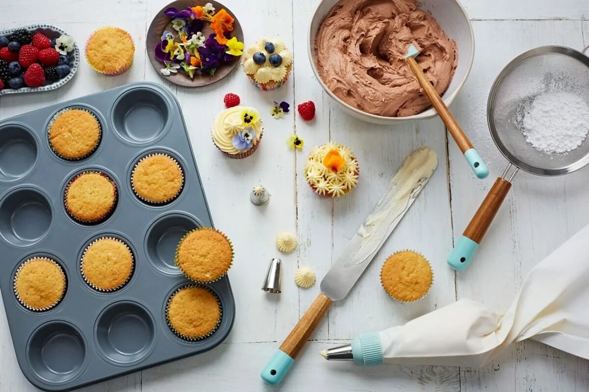 Эклеры с шоколадной глазурью. Roast bake в чем разница. Ингредиенты фон. Enjoy baking. Противень универсальный pyrex bake & enjoy 32x26 см.