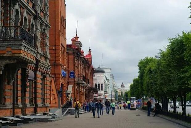 Хабаровск ул толстого. Хабаровск исторический центр. Центральная улица Хабаровска. Центр Хабаровска улицы. Хабаровск улочки.