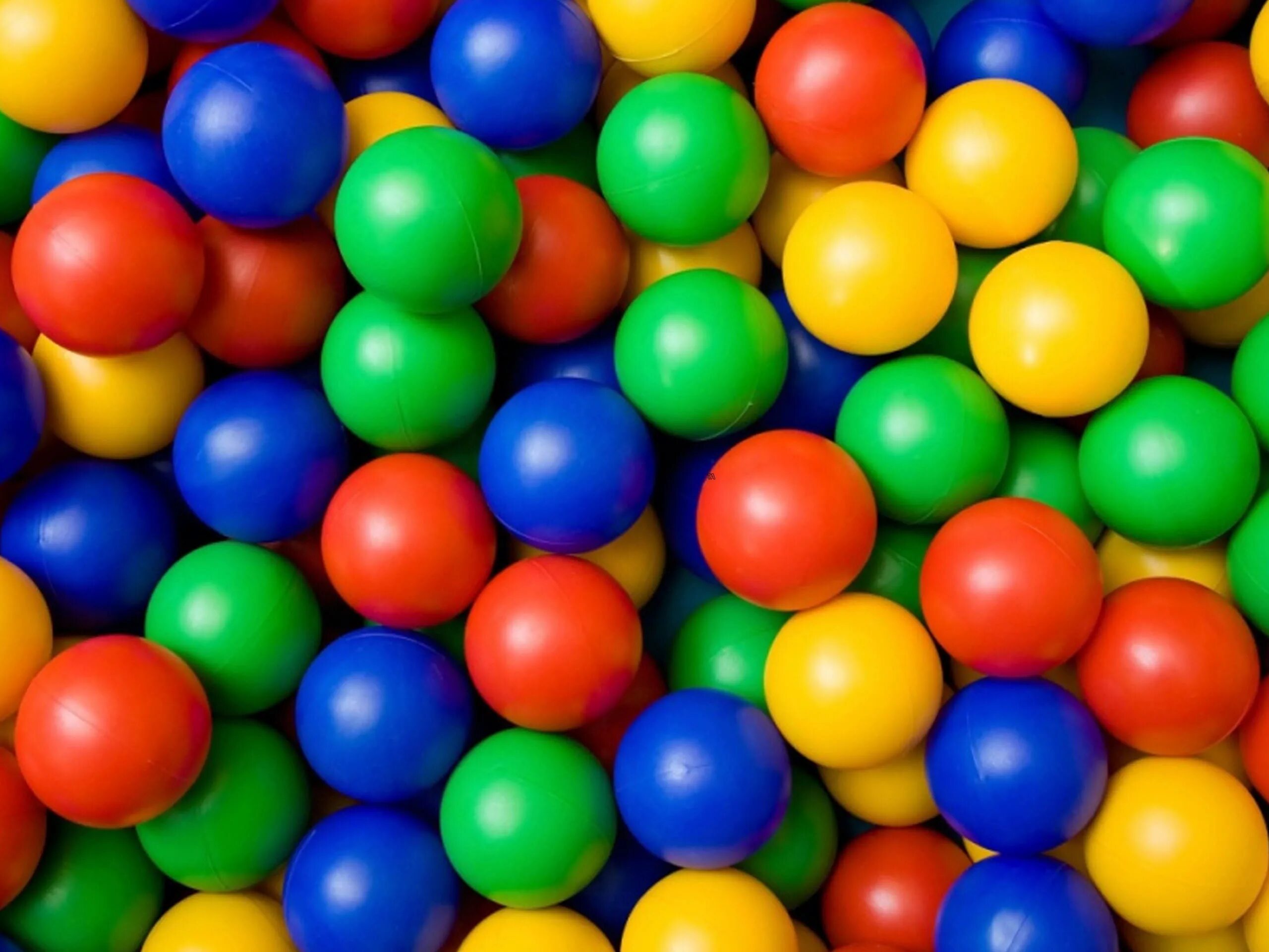Цветной шар. Цветные шары. Пластмассовые разноцветные шарики. Разноцветный шар. Разноцветные шарики в бассейне.