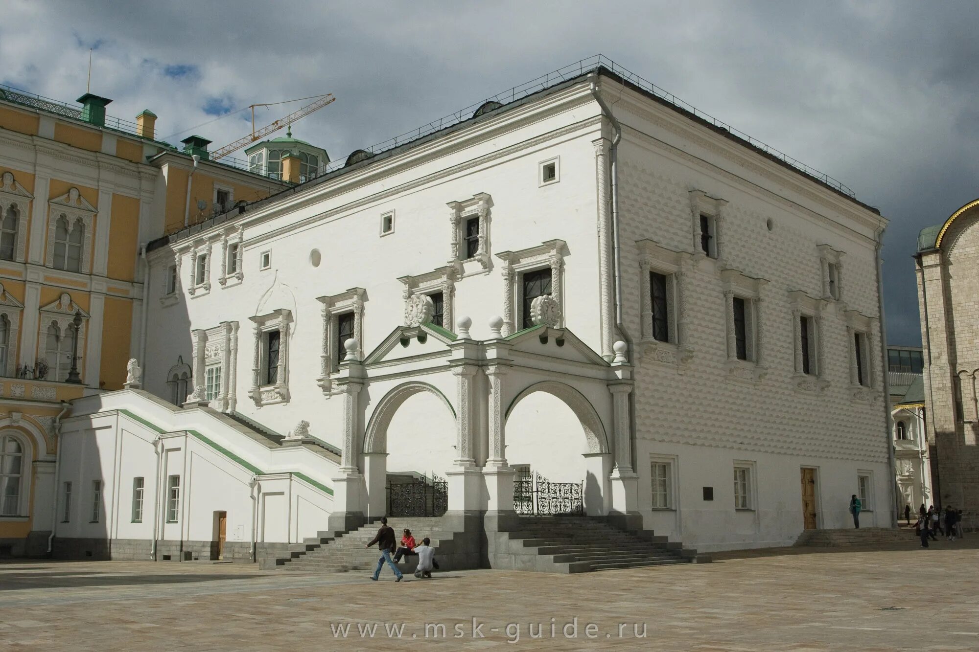 Грановитая палата есть. Грановитая палата в московском кремле 1487 1491. Грановитая палата есть. Марко руффо грановитая палата. Грановитая палата пьетро антонио солари.