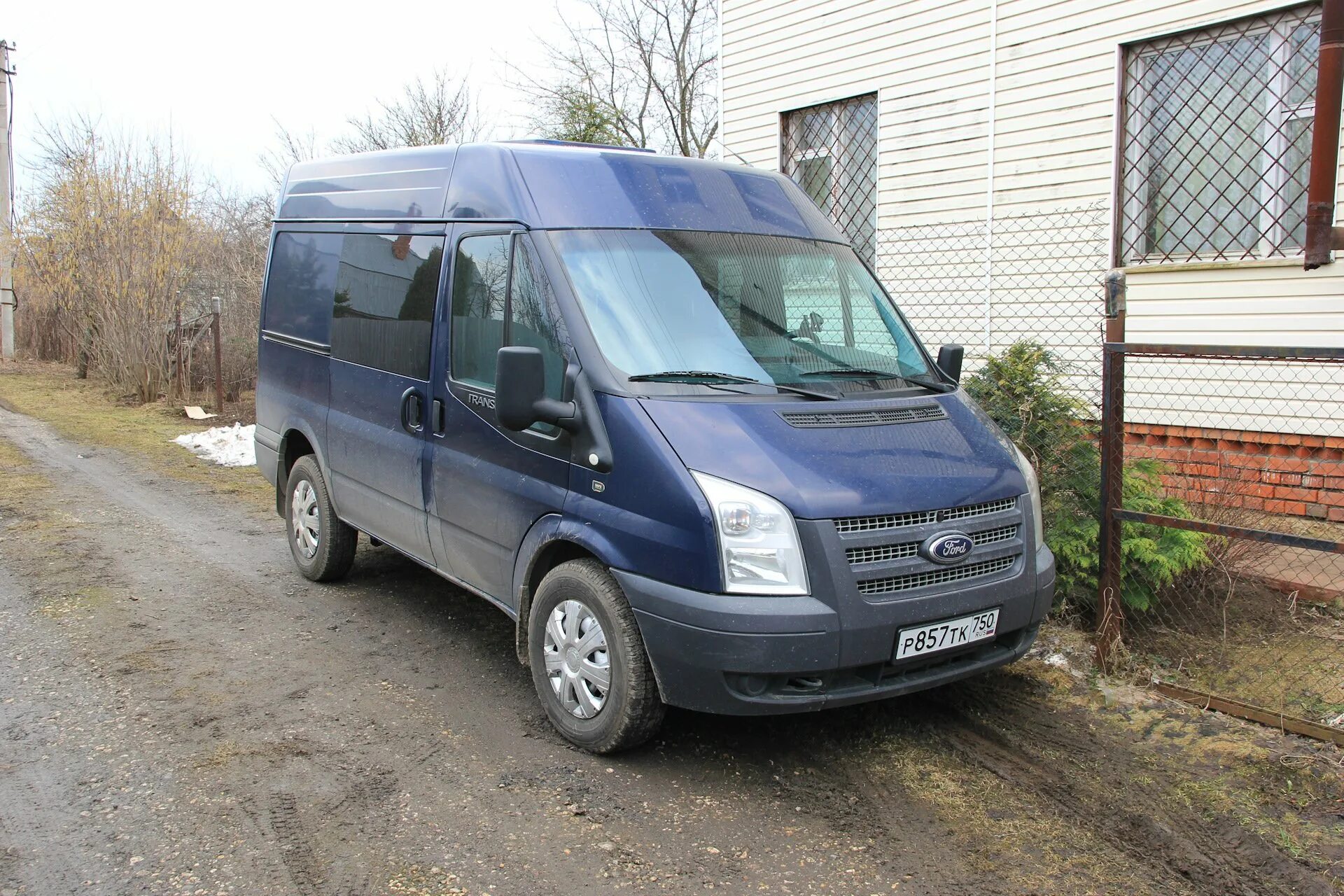 Ford Transit 7. Ford Transit 2. Форд Транзит 2.2 дизель поколение. Форд Транзит 7+1.