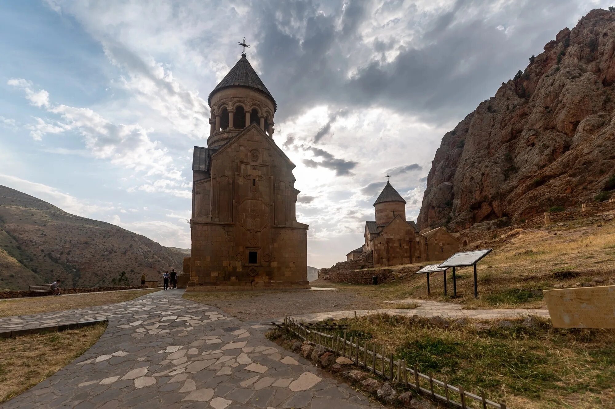 Фото города егвард армения 2021. Студенты ереване. Правда армении. Партия царукян. Армения красивые фото.