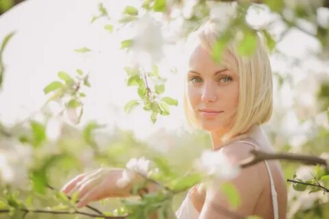 Весенняя 19