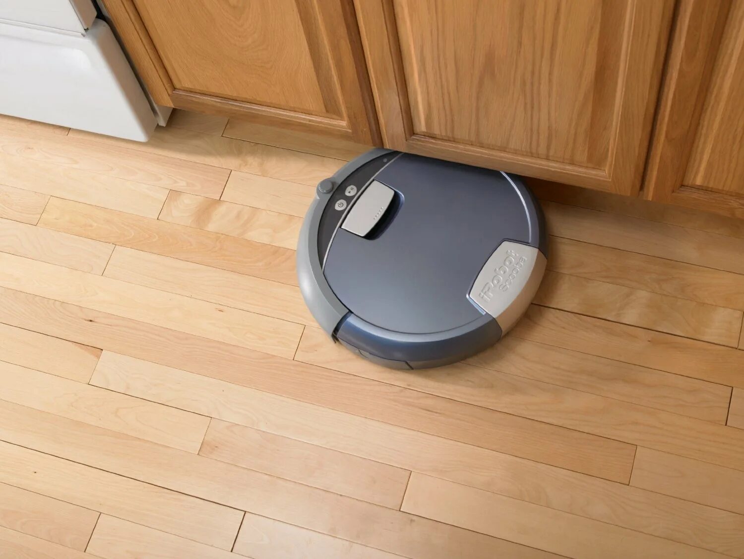 Включи уборку роботом пылесос. Робот пылесос скуба 385. irobot моющий пылесос. irobot пылесос с влажной уборкой. робот пылесос айробот моющий.