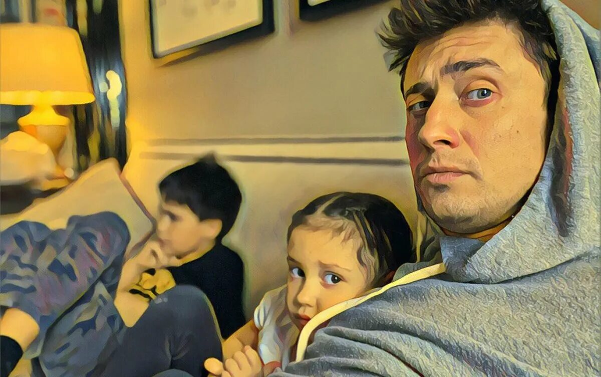 тимофей и мия. павел прилучный с сыном. тимофей и мия. агата муцениеце и павел прилучный фото. павел прилучный с сыном.