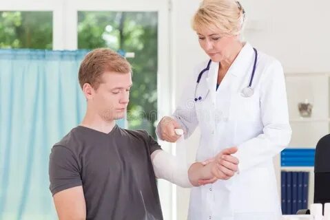 Не поднимается рука к какому врачу