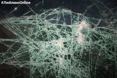 Днем стекло разбито ночью вставлено