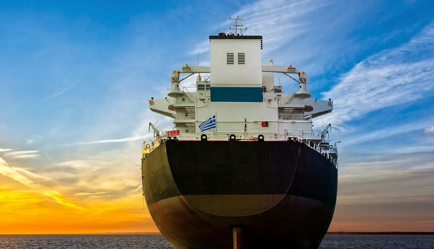 Танкер панамакс. Судно морское торговое. Танкер маерск. Сухогруз контейнеровоз. Что такое судно.