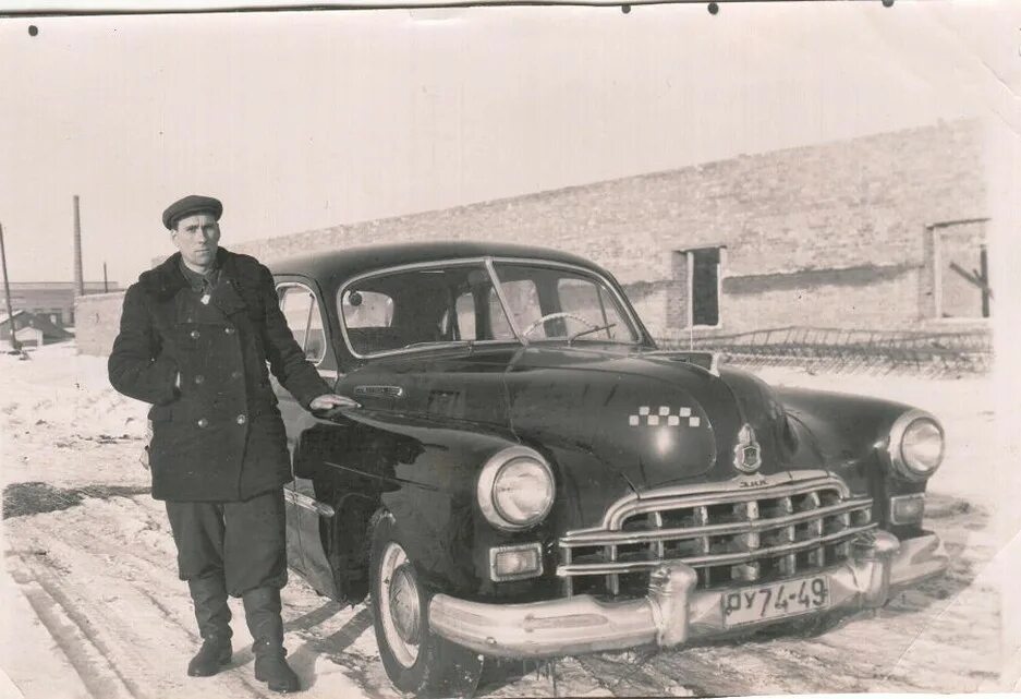 Таксопарк СССР 1950. ГАЗ 12 такси. Советское такси. Волга такси СССР. Советский таксист