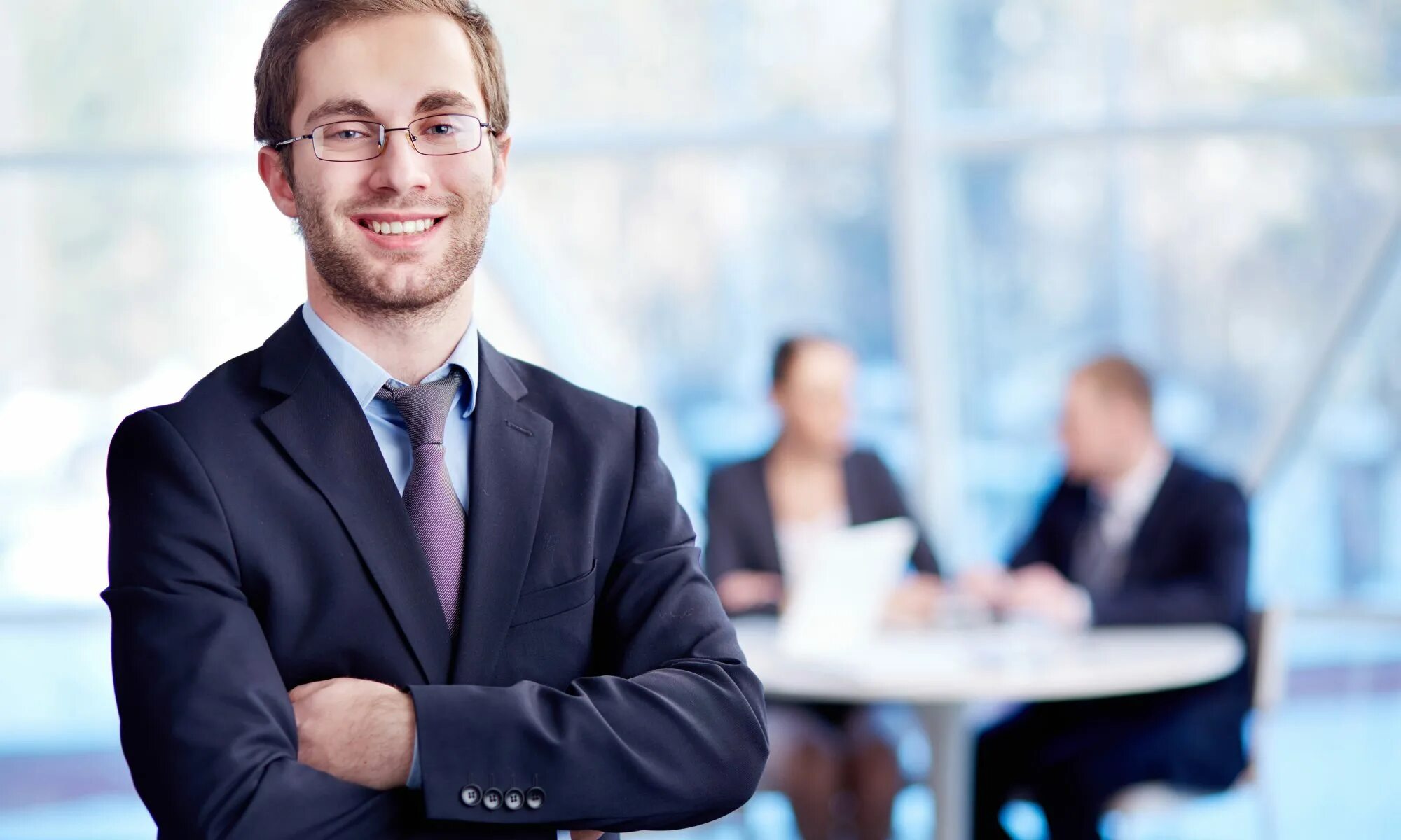 Самые известные интервьюеры. Успешный ceo. Деловой мужчина. Финансовый директор. Интервью с бизнесменом.