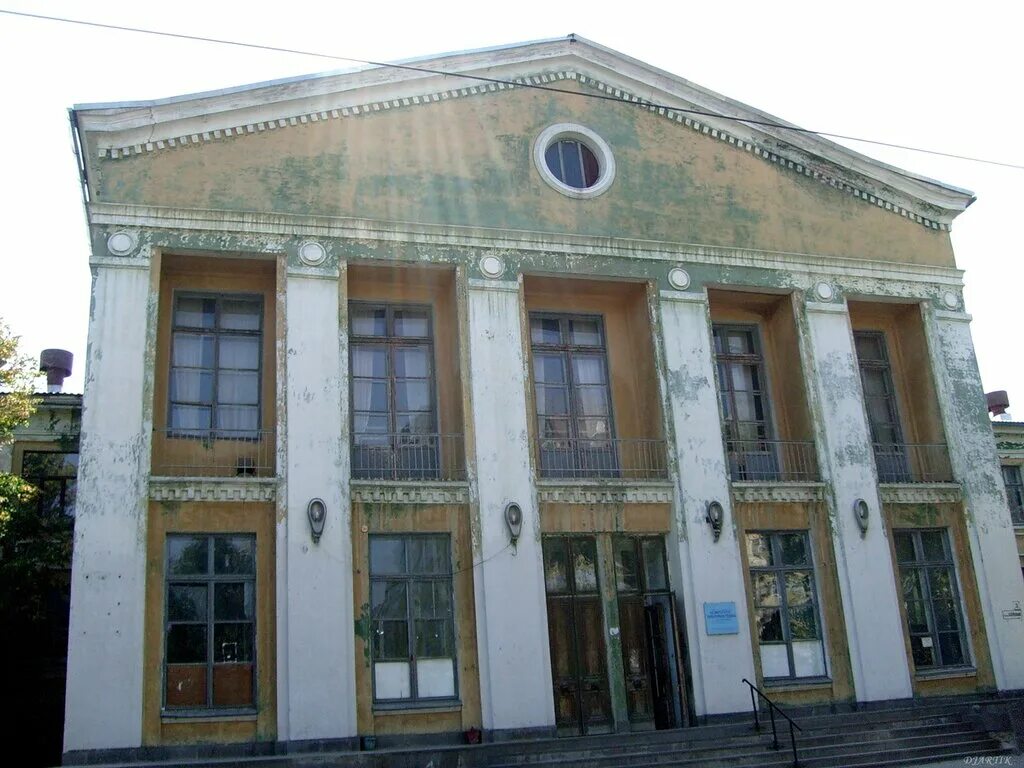 Обь город дом культуры информация. Дворец гагарина индустриальный район пермь. Дк рдвс батайск. Дворец культуры железнодорожников нижний тагил. Гагарина нижний тагил.