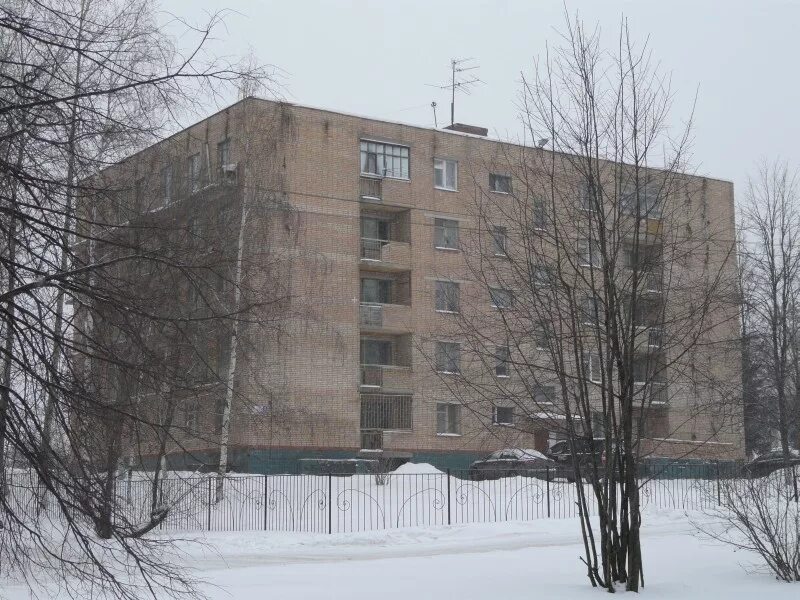 Автомобильный колледж общежитие. Автотранспортный техникум петрозаводск. Общежитие еадк екатеринбург. Уральский техникум автомобильного транспорта. Колледж еадк екатеринбург.