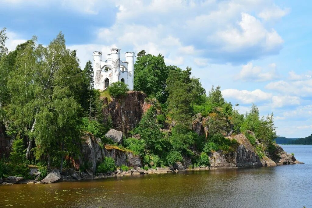 Замок Монрепо в Выборге. Город Выборг парк Монрепо. Парк Монрепо достопримечательности. Остров мертвых Выборг. Парк монрепо в выборге цена входного билета