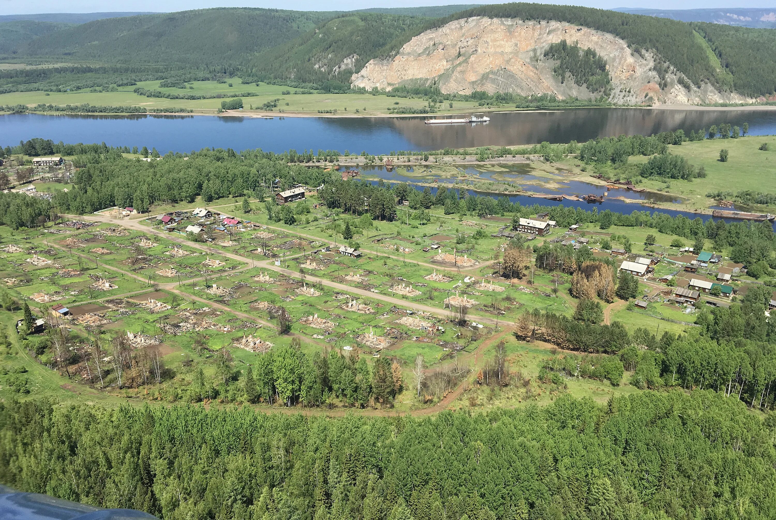 Дом киренск. Поселок Бубновка Киренский район. Поселок Бубновка Иркутская область. Поселок Киренск Иркутская область. Поселок Алексеевск Иркутская область.