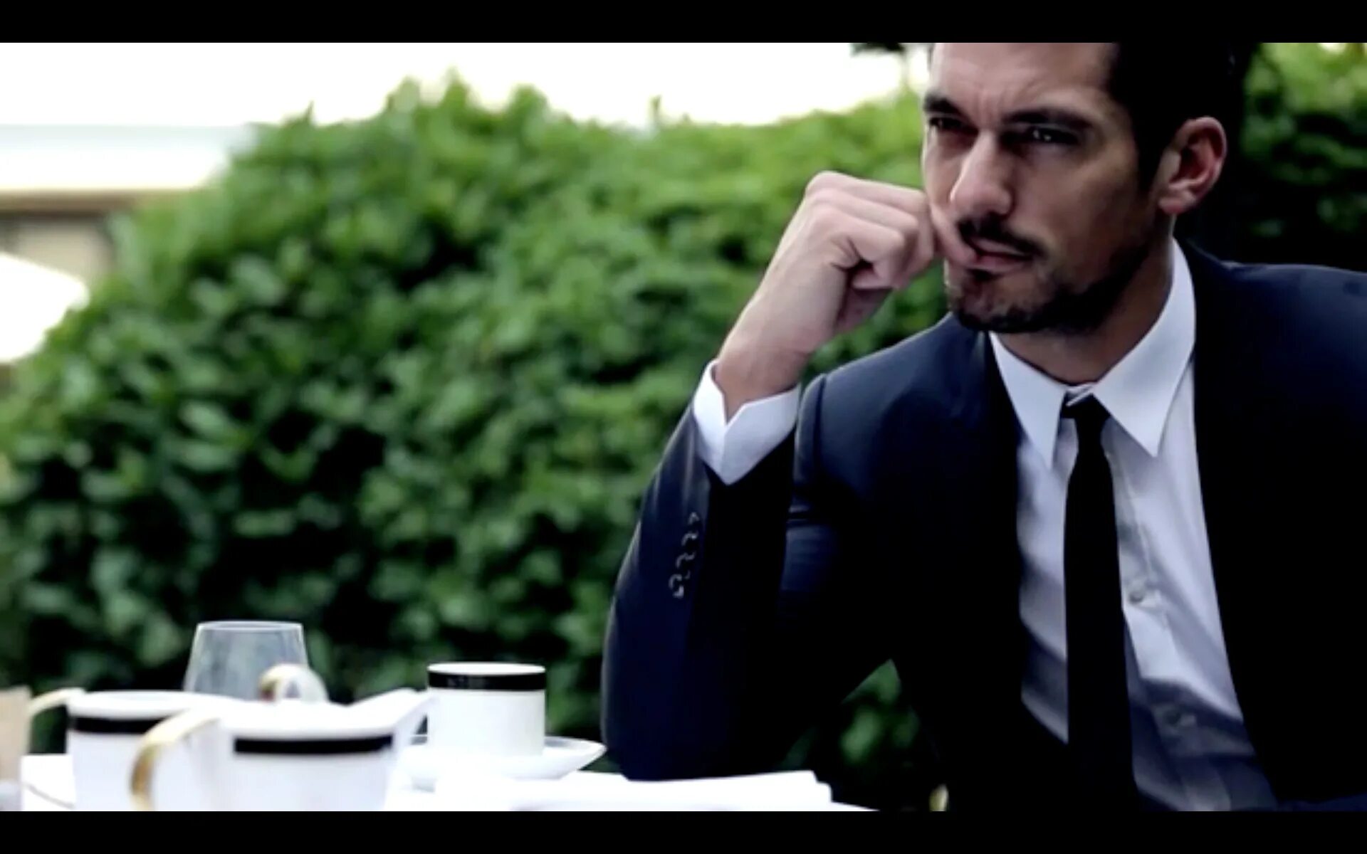 Отношения с богатым мужчиной. Дэвид Ганди. Esquire David Gandy. David Gandy gif. Дэвид Ганди в костюме.