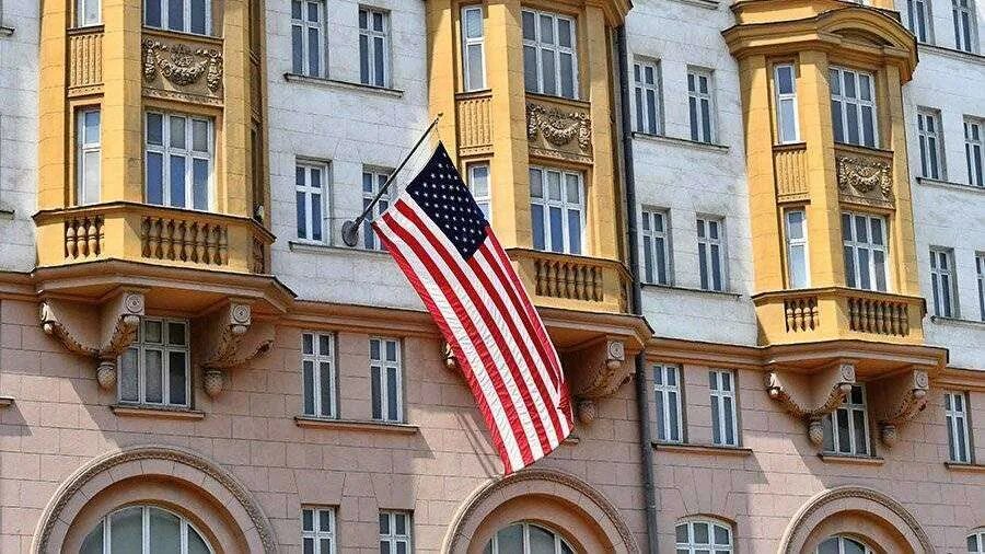 Мид сша москва. Здание мид в москве. Посольство сша в москве. Мид сша москва. Посольство сша в москве.
