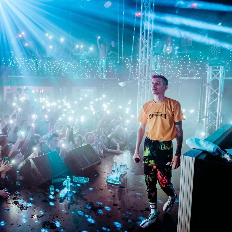 Ходить на рейв. Дети rave концерт. дети рейв солист.