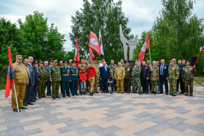 День ветеранов боевых. 1 Июля праздник ветеранов боевых. Мероприятие.на.мемориале. Ветеран боевых действий фото. Челябинская область ветераны боевых действий