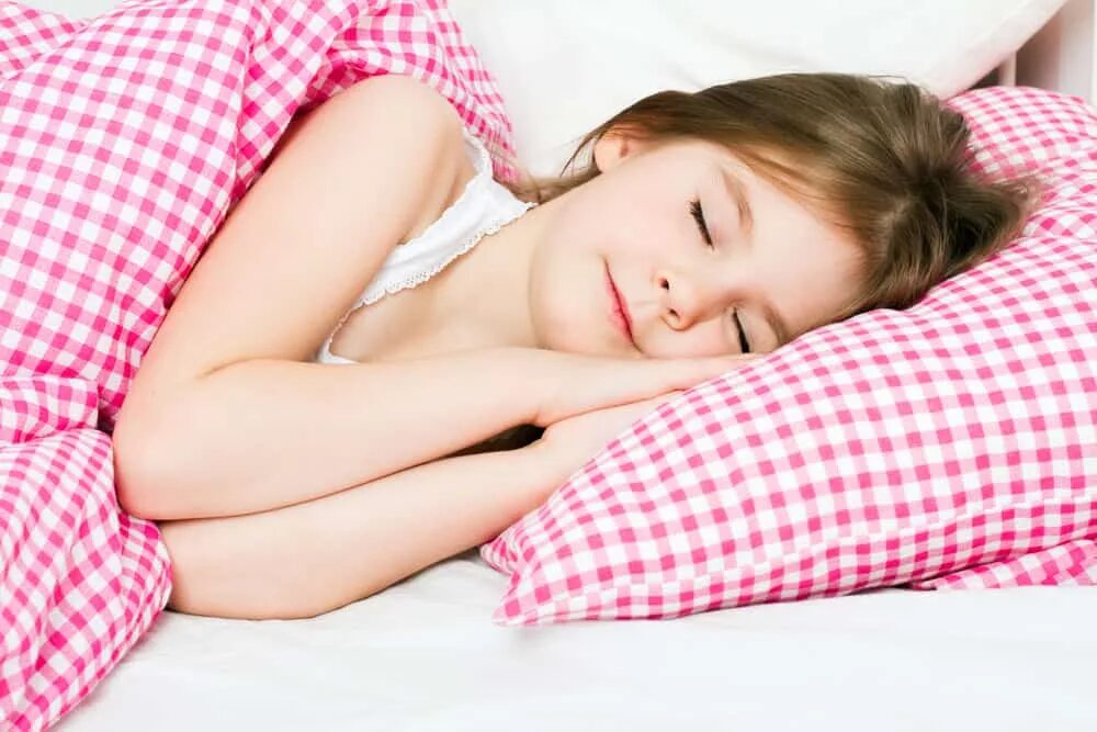 Sleeping young girl. Девочка спит. Кровать для детей. Подросток спит. Десятилетняя спящая девочка.