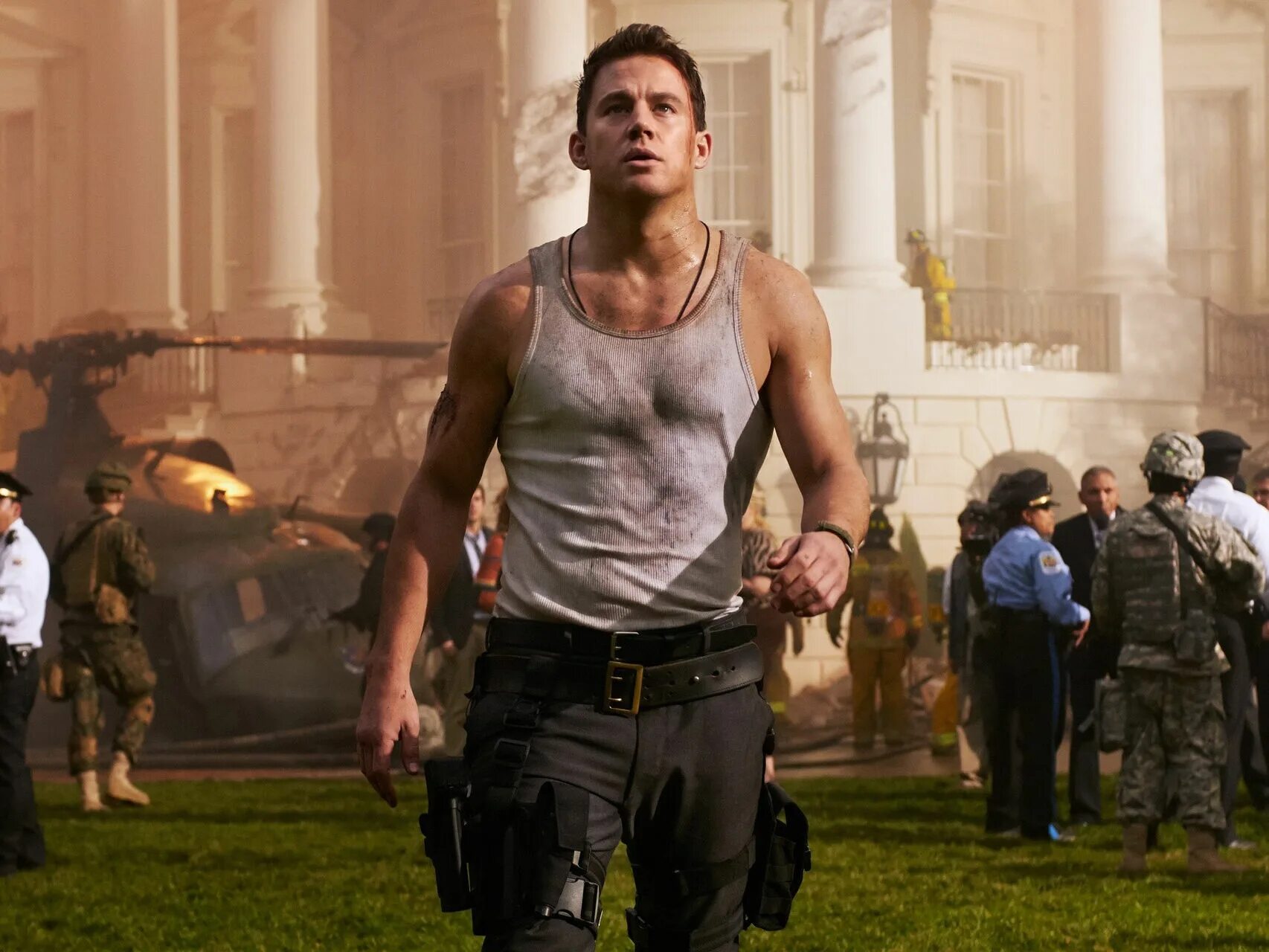 Смешные моменты из индийских фильмов. Топ боевки. Топ боевки. Александр невский маниле. Снайперша украина савина.