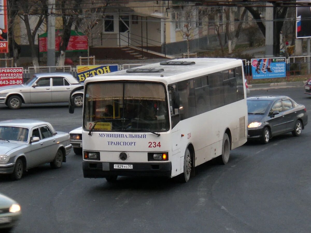 Минеральные воды новороссийск автобус. ЛАЗ а141. Муниципальный транспорт Новороссийска. Муниципальные автобусы Новороссийска. Маршрутка Новороссийск.