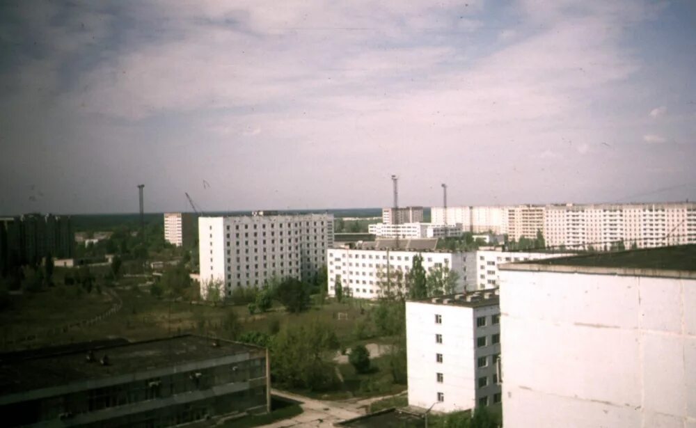 Город припять до аварии. Город припять до аварии на чаэс. город припять до аварии на аэс. город припять до аварии на чернобыльской аэс. припять молодой город.