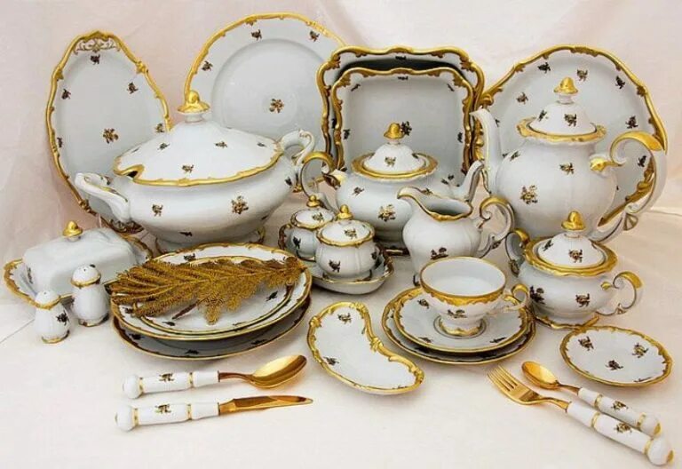 Сон сервиз. Arern Porcelain посуда. Сервиз Bavaria "Золотая Мадонна".