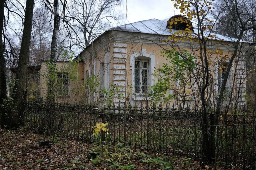 Усадьба в лосино петровске. Лосино-Петровский усадьба Брюса. Усадьба Глинки Лосино-Петровский. Усадьба Глинки Подмосковье Брюса. Усадьба Якова Брюса в Глинках.