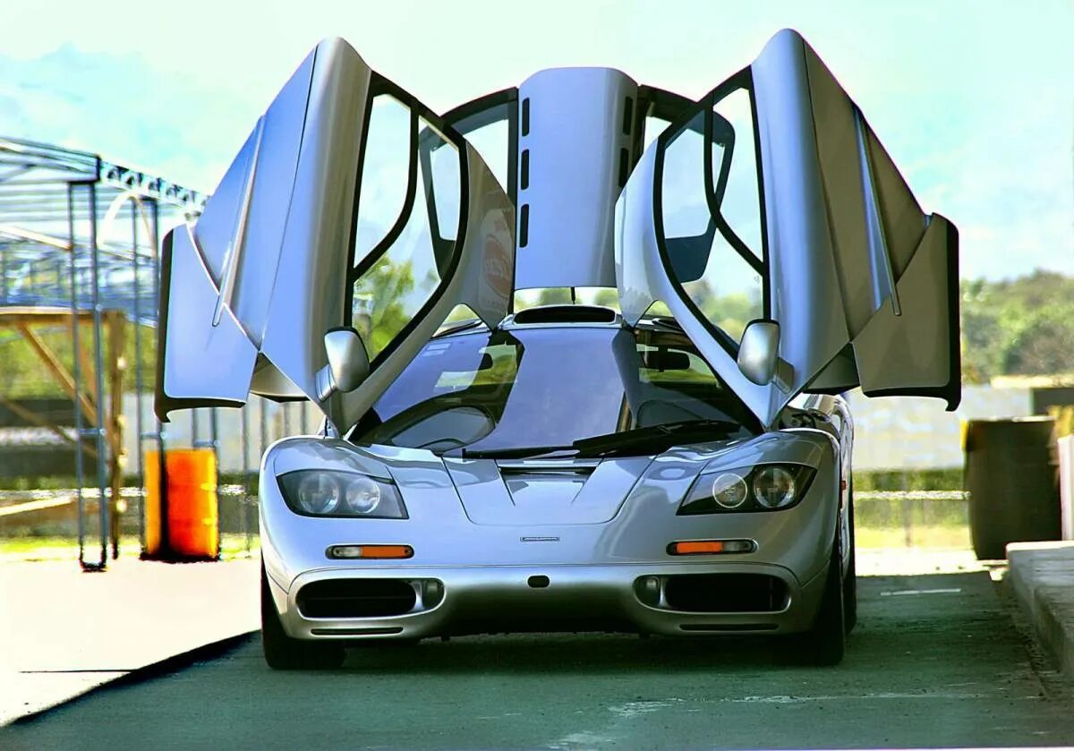 Для легкого автомобиля требуется 9. MCLAREN f1 1993. MCLAREN f1. MCLAREN f1 2000. BMW MCLAREN f1.